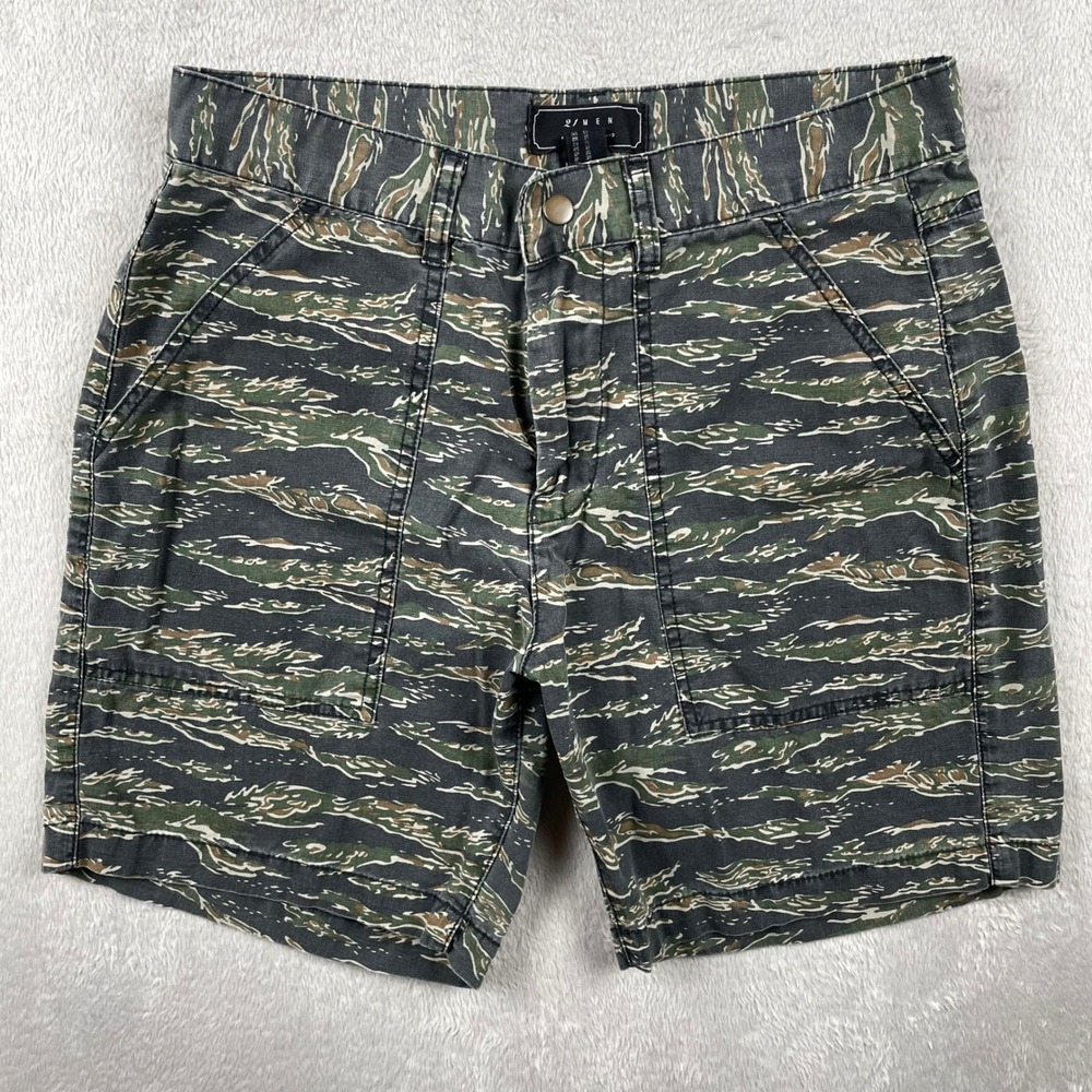 Tiger Stripe Camo Shorts Mens Size 30 Flap Pockets Cotton  Above Knee 7" 21 Men